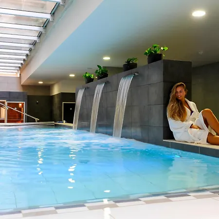 Kn Columbus Apartmanhotel 3*