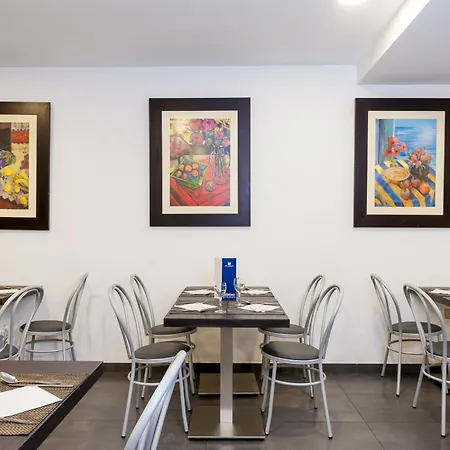 Kn Columbus Apartmanhotel 3*