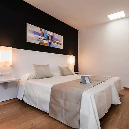 Apartahotel Kn Columbus 3*