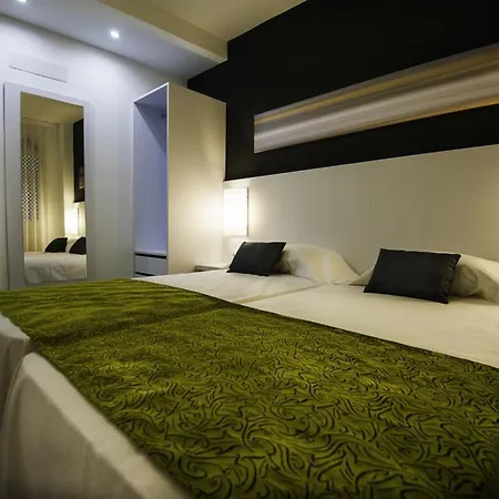 Kn Columbus Apartahotel 3*