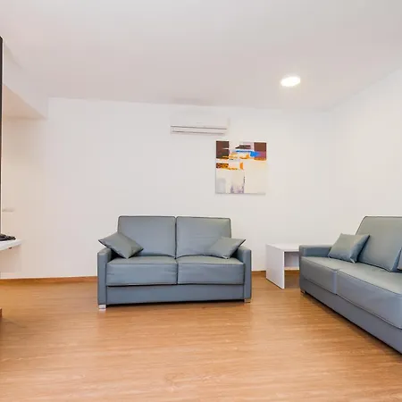 Apartahotel Kn Columbus 3*