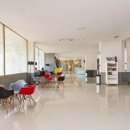 Kn Columbus Πλάγια ντε λας Αμέρικας