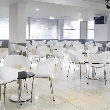 Apartahotel Kn Columbus 3*