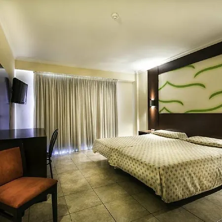Kn Columbus 3* 플라야데라스아메리카스