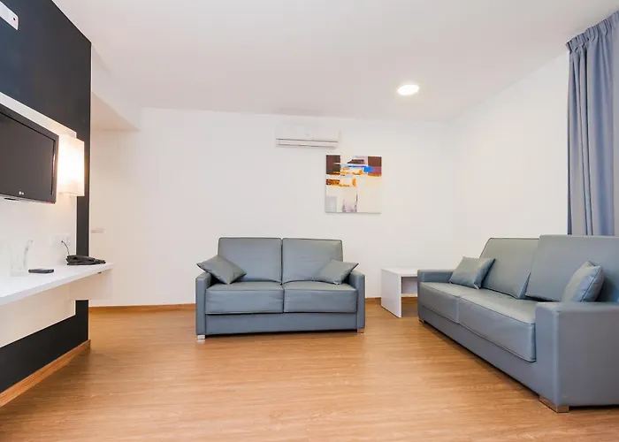 Ξενοδοχείο με διαμερίσματα Kn Columbus 3*