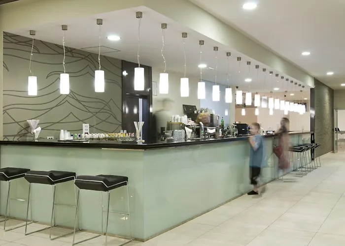 Ξενοδοχείο με διαμερίσματα Kn Columbus