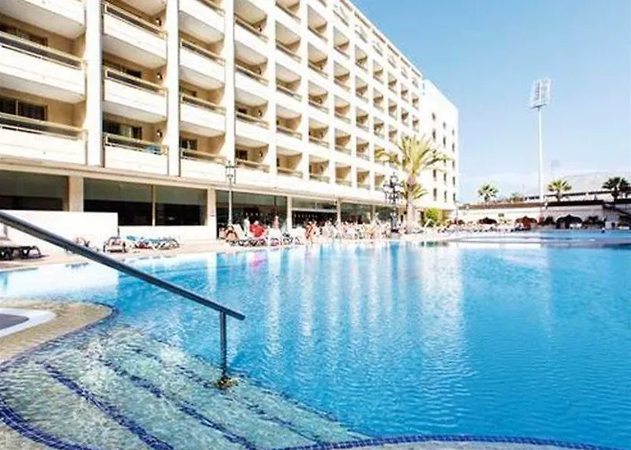 Kn Columbus Ξενοδοχείο με διαμερίσματα 3*