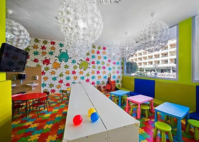 Kn Columbus 3* Πλάγια ντε λας Αμέρικας