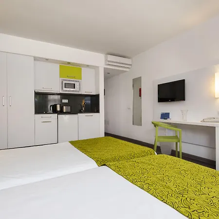 Apartahotel Kn Columbus 3*