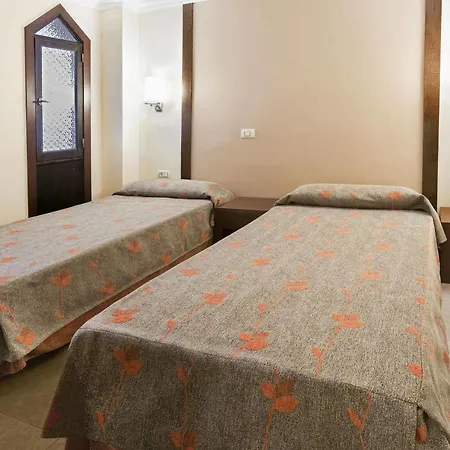 Apartahotel Kn Columbus 3*